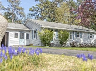 142 Spruce Hill Ave, Northampton, MA 01062