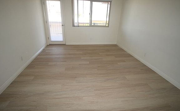 5th image of 301 Knob Hill Ave APT 31