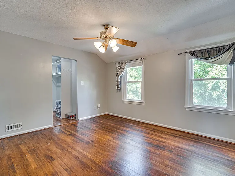 2848 Fairhaven Ave — Photo 13