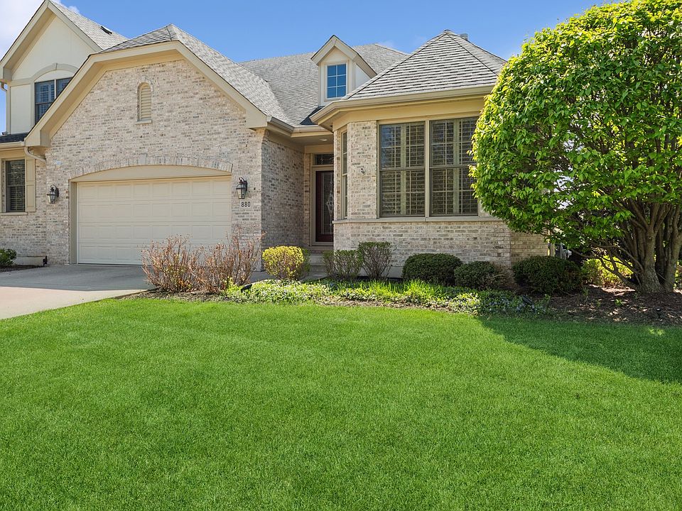 1st image of 880 Woodglen Ln