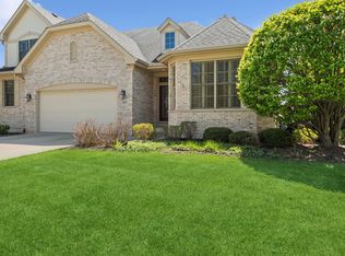 880 Woodglen Ln, Lemont, IL