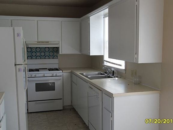 4th image of 12 NW 25th St