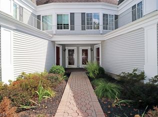 165 Riveredge Dr, Chatham, NJ 07928