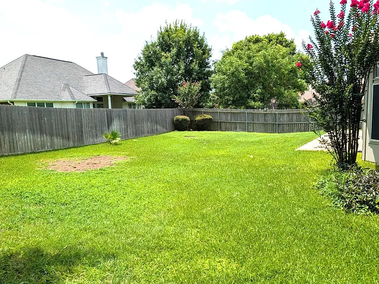 1021 Westend Dr — Photo 19