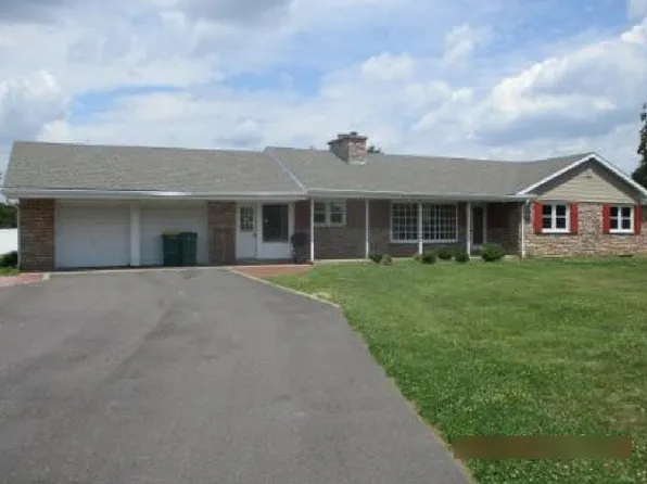 596 Langhorne Yardley Rd, Langhorne, PA 19047