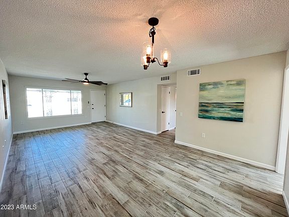 4th image of 9737 W AUGUSTA Drive