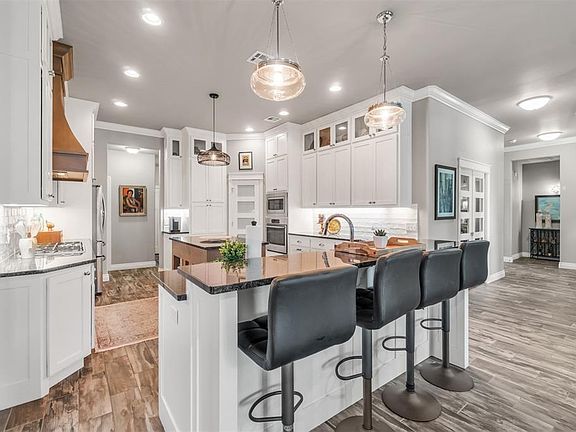3rd image of 4124 N Carmina Dr