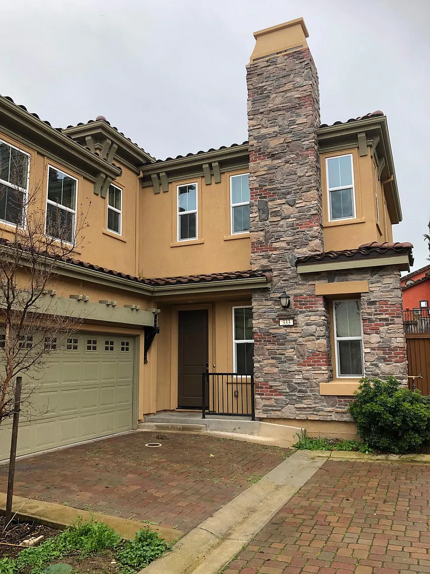 333 Cortona Way photo 1