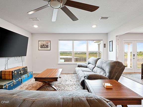 3rd image of 3946 Whitehead Blvd