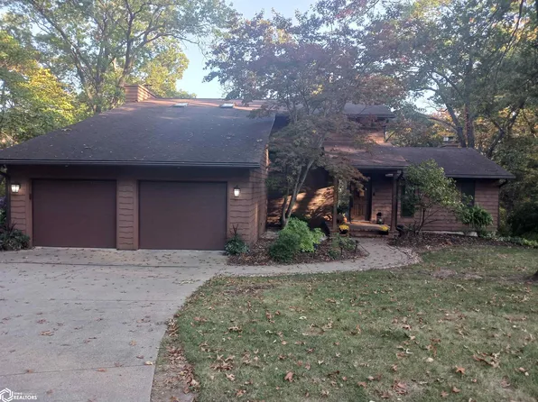 14 Greenbriar Ln, Ottumwa, IA 52501