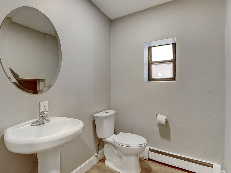 2524 N High St — Photo 19