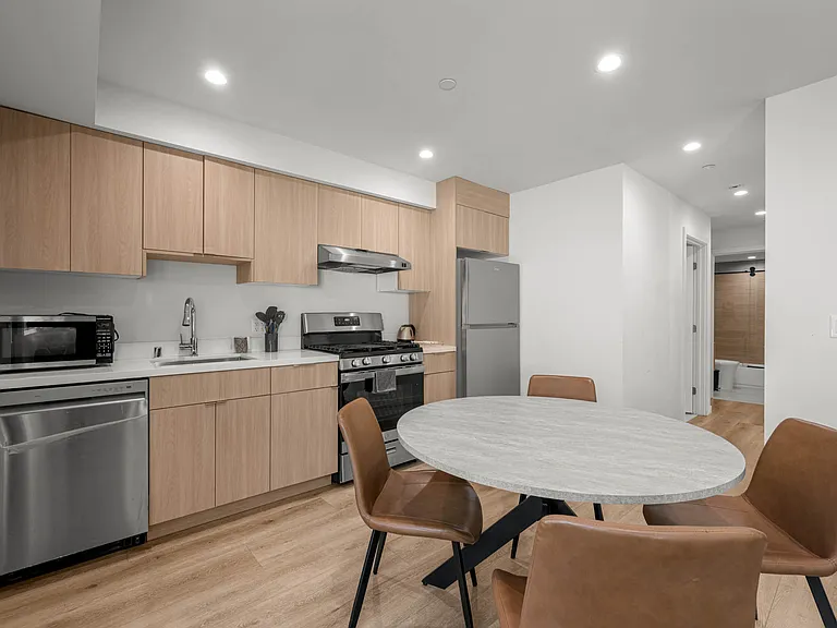 5024 Lindley Ave — Photo 9