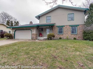3926 Kirkshire Dr SE, Grand Rapids, MI 49508