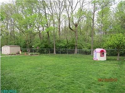 3rd image of 8866 Stillwater Dr