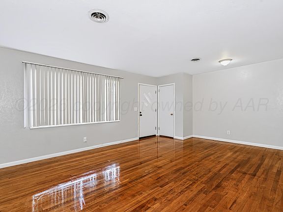 4th image of 4119 Crockett St