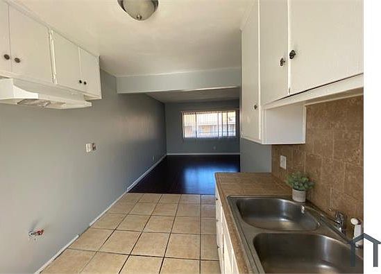 3rd image of 853 Glenway Dr APT 8