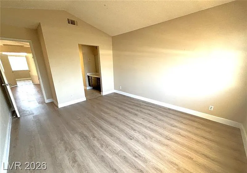 2 bed, 2.5 bath, 1408 sqft, $1,750 — Photo 3