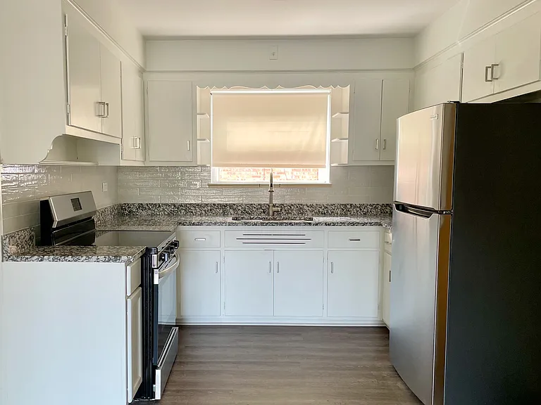 5008 N Marmora Ave — Photo 5