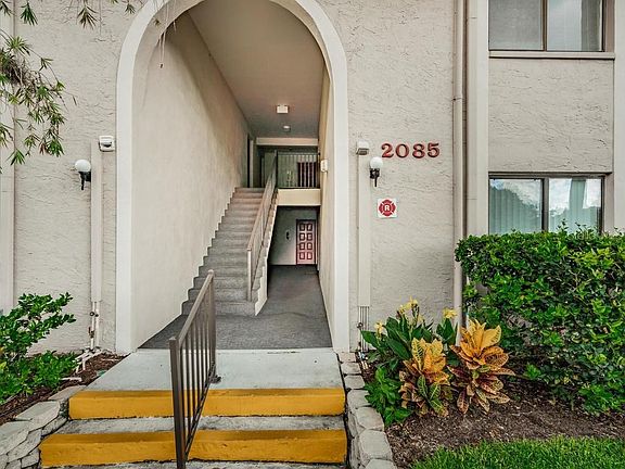 2nd image of 2085 Hunters Glen Dr #213