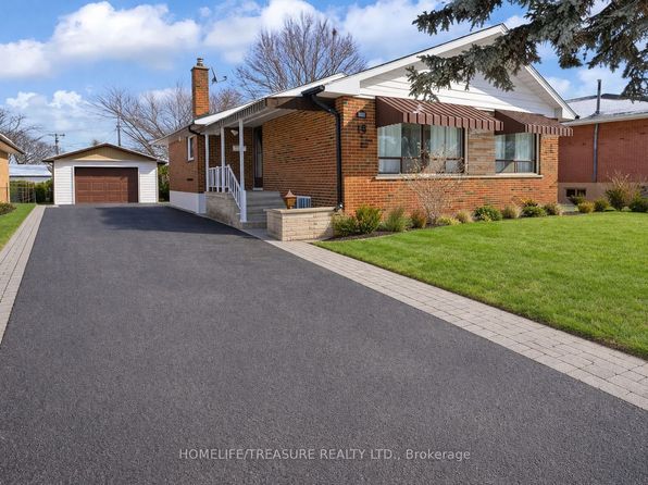 19 Brampton Rd, Toronto, ON M9R 3J3