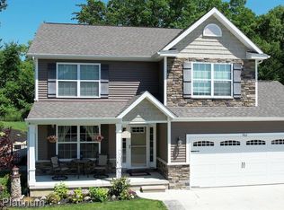 962 Gasser Ct, Howell, MI 48843