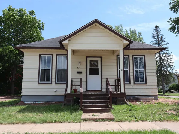 520 7th St W, Ashland, WI 54806