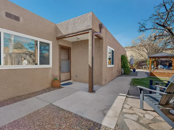 2855 Clark Ct, Santa Fe, NM 87507