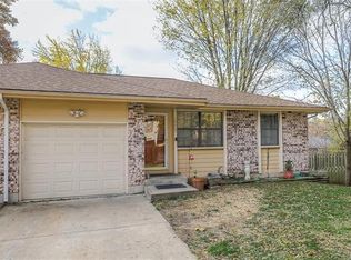 10607 E 70th St, Raytown, MO 64133