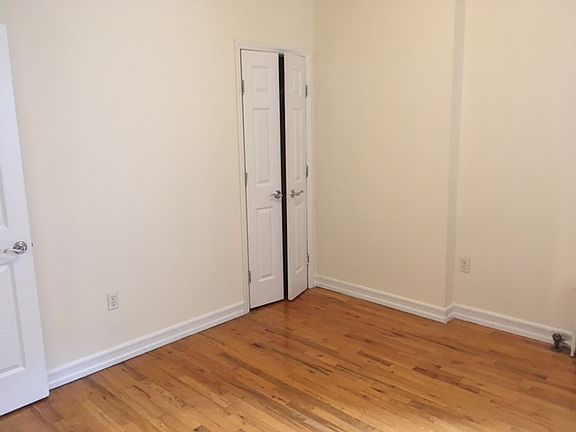 5th image of 908 Amsterdam Ave APT 4C