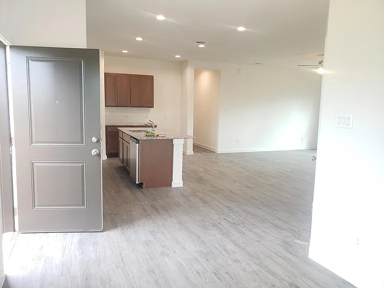 10501 Cedar Ct — Photo 1
