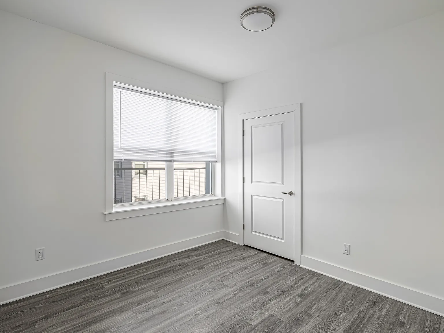 1 bed, 600 sqft, $1,900 — Photo 2