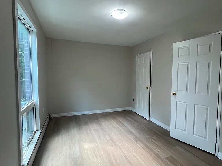 240 Commissioners Rd W #2 — Photo 6