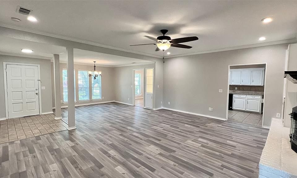 1st image of 2709 Arborcove Dr