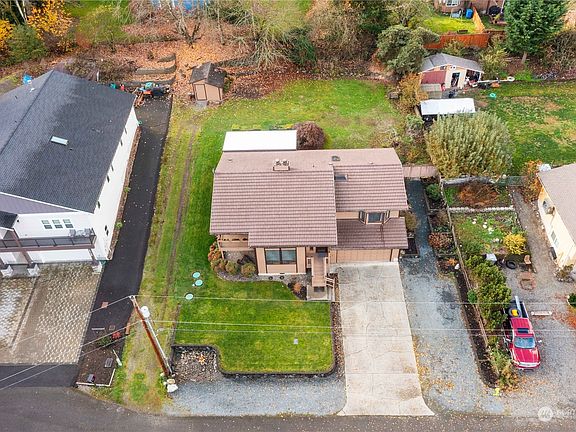 3rd image of 1712 106th Avenue Ct E