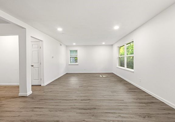 5th image of 2306 Greenland Dr