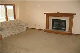 2nd image of 913 Cade Ct