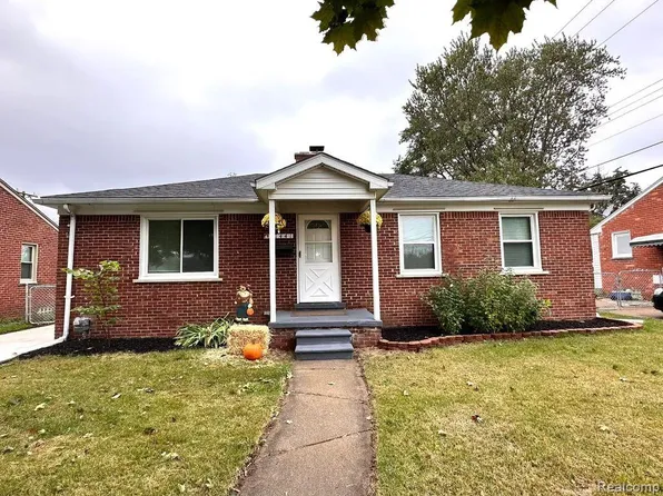 11441 Brookfield St, Livonia, MI 48150