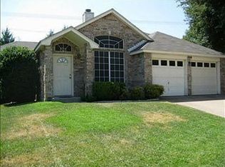 1808 Realistic Ct, Bedford, TX 76021