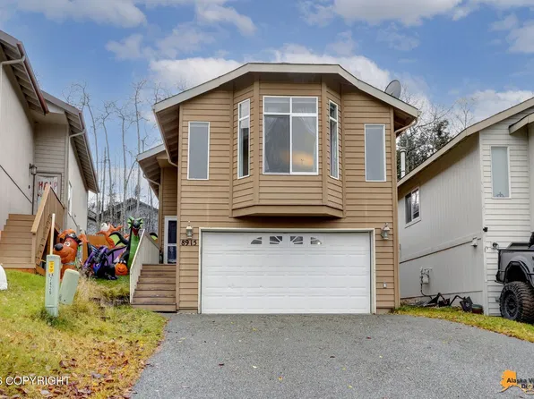 8915 Birch Park Cir, Eagle River, AK 99577