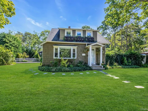 193 Oakwood Avenue, Bayport, NY 11705