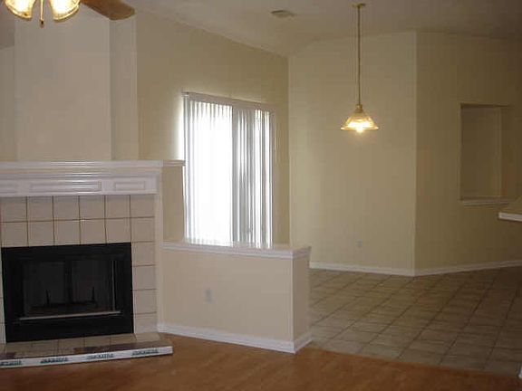 5th image of 127 Chandler Ct