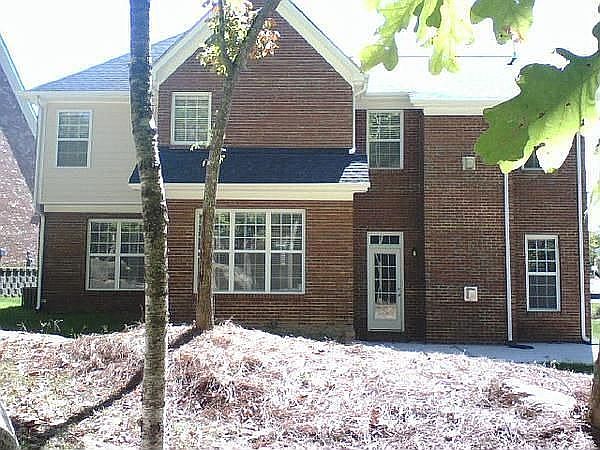 2nd image of 10820 Clark St