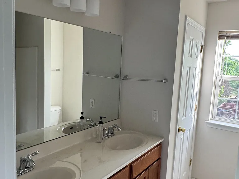 29 Prince Dr — Photo 12