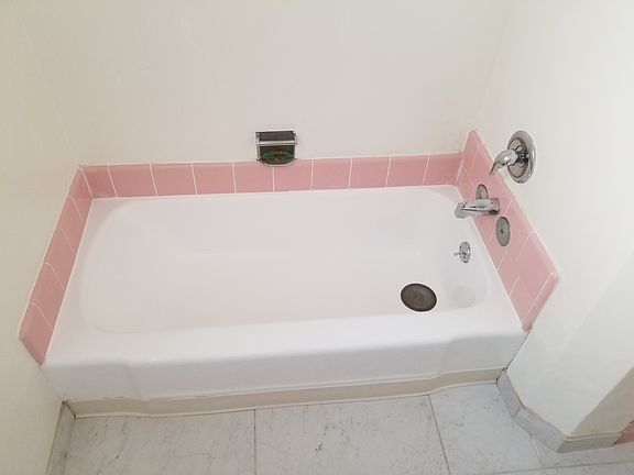 3rd image of 834 S Lucerne Blvd APT 5