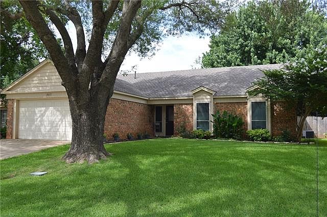 1st image of 3827 Pine Ct
