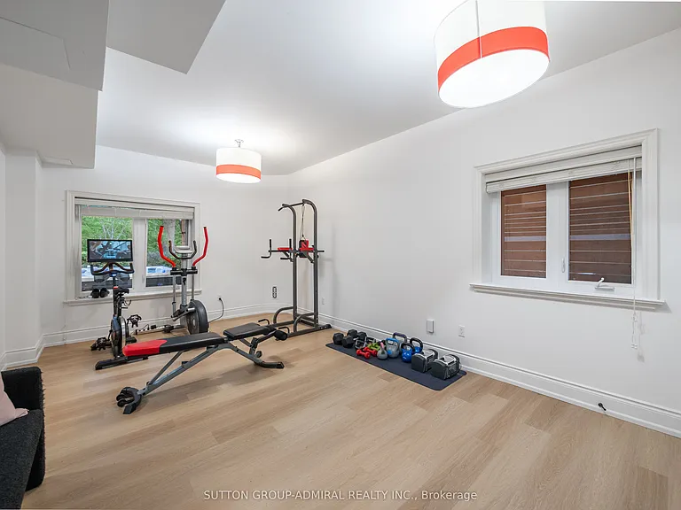 35 Wentworth Ave — Photo 37