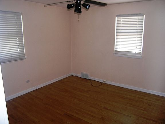 5th image of 3322 Dora St