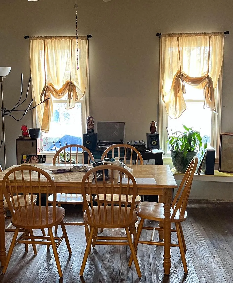 68 Barton Street — Photo 4
