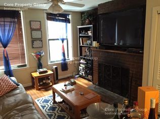 6 Hull St APT 01, Boston, MA 02113