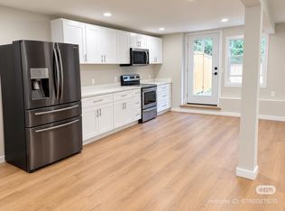 10063 NE 33rd St, Bellevue, WA 98004